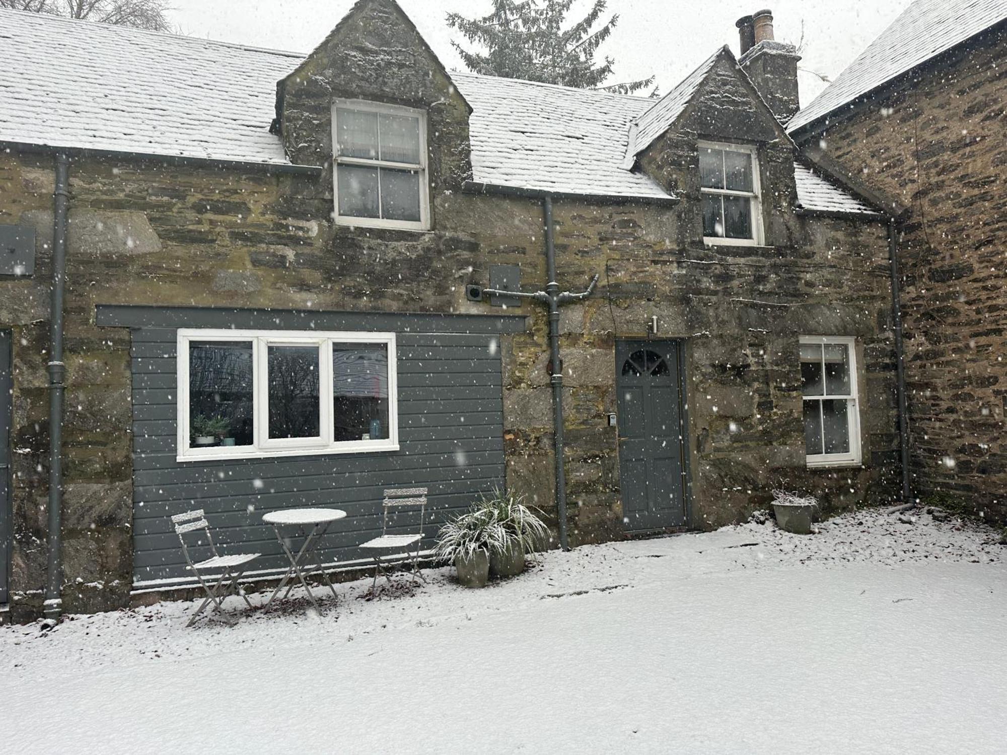 Red Squirrel Cottage Strathtay Exterior photo